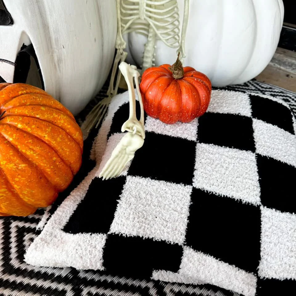 Checkered Spooky Blankets - Image 4