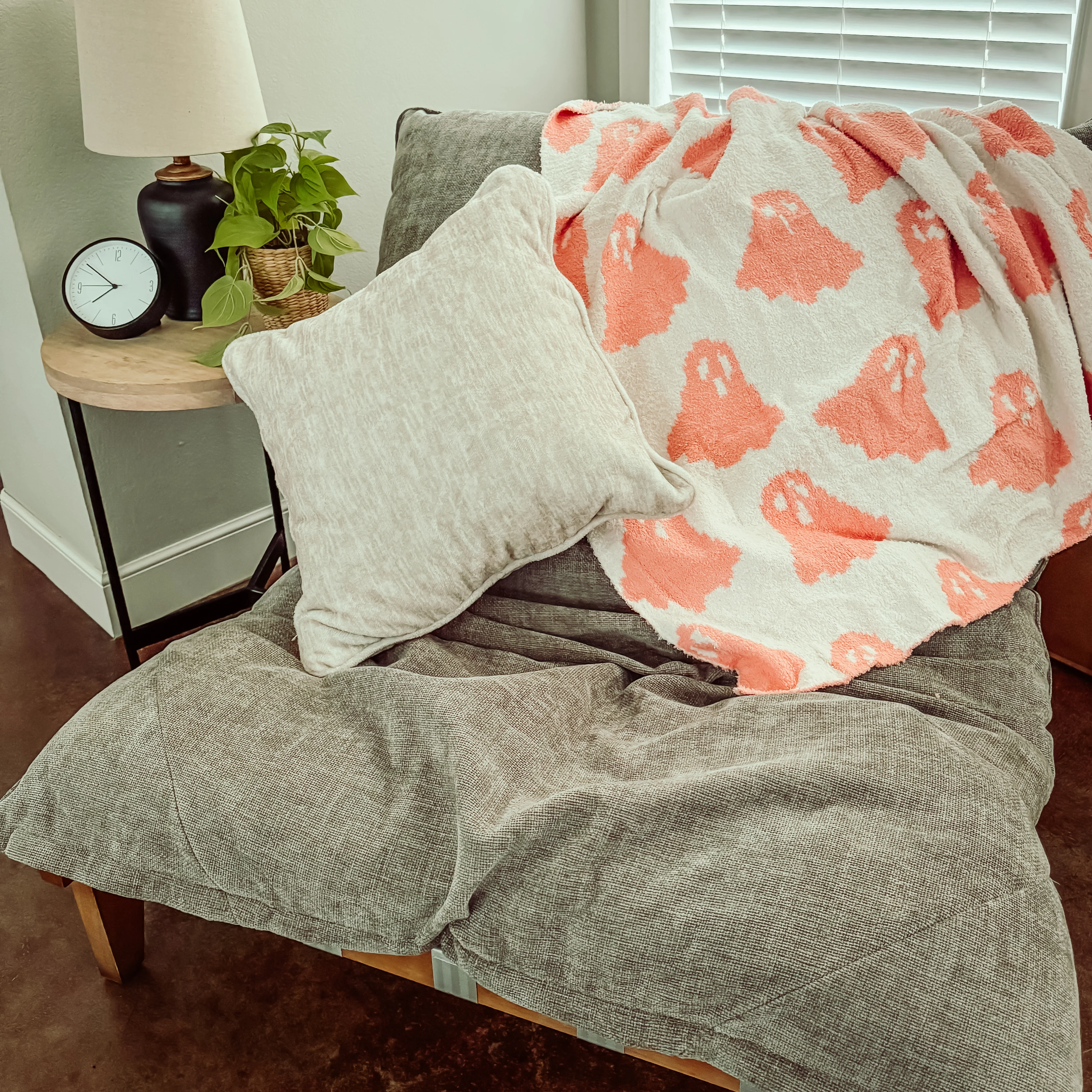 Coral Boo Blanket - Image 3